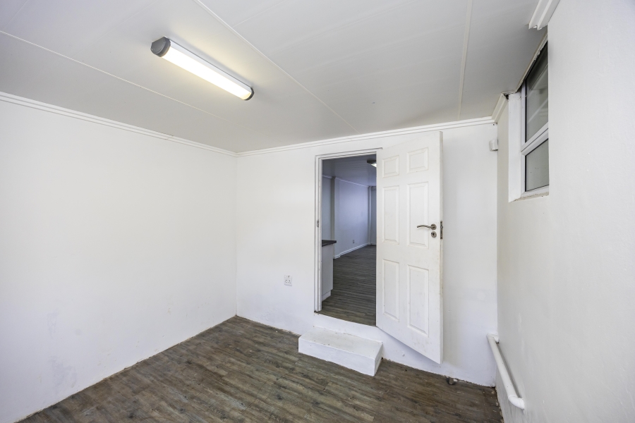 4 Bedroom Property for Sale in Sunrise On Sea Eastern Cape